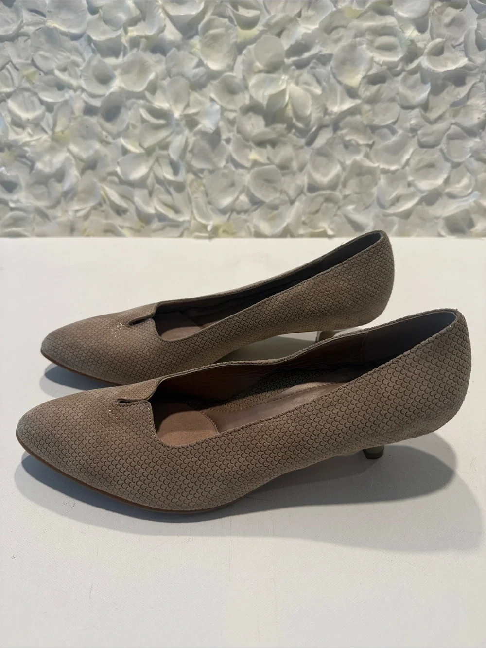 BeautiFeel stylish pointed